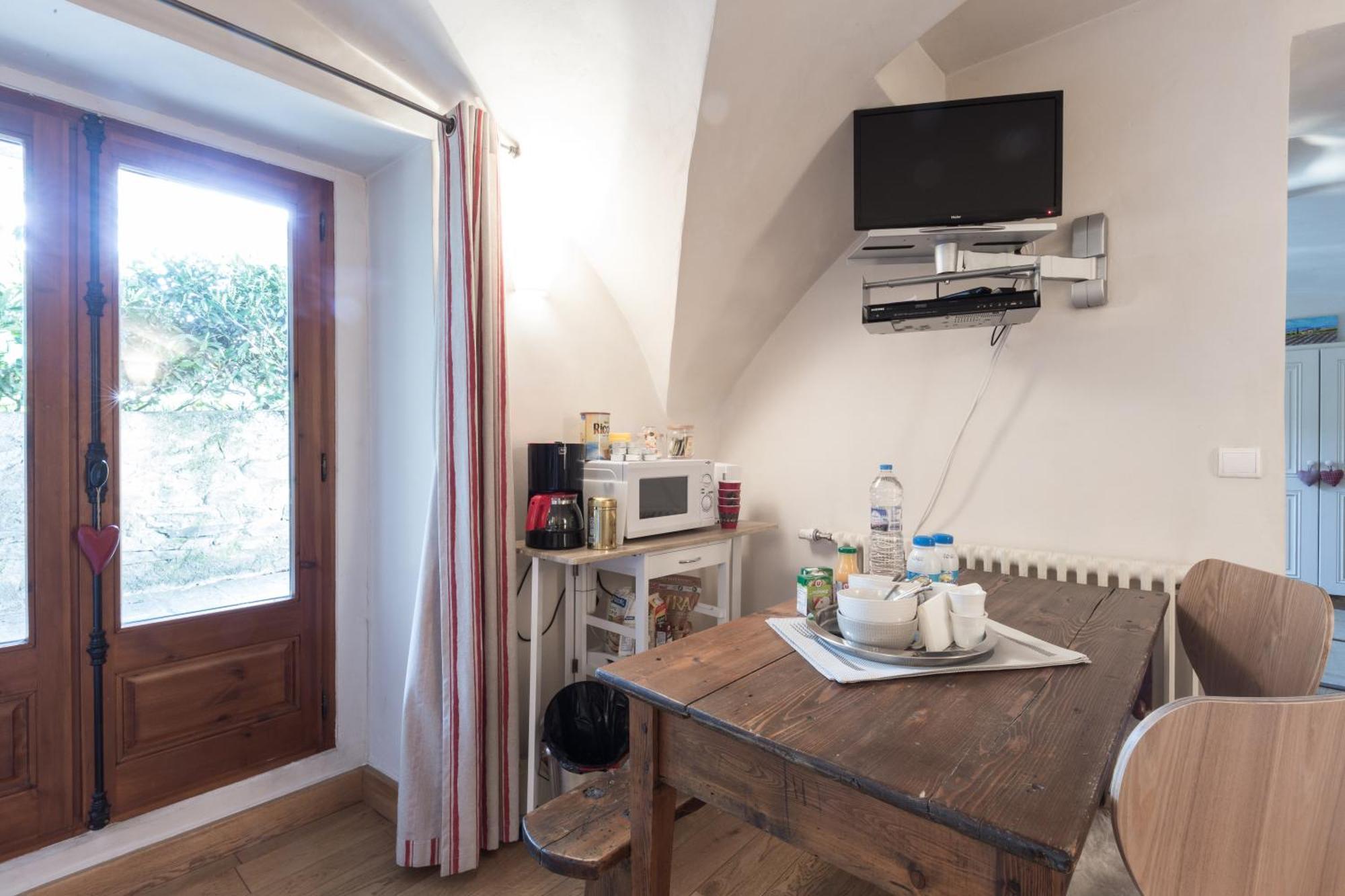 Bed End Breakfast Du Centre Bed & Breakfast บูร์-แซ็งต์-โมริซ ภายนอก รูปภาพ